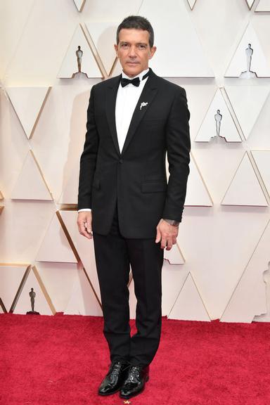 Confira os looks dos famosos no tapete vermelho do Oscar