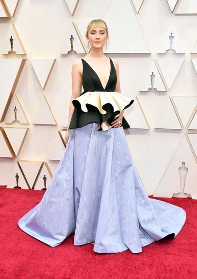 Confira os looks dos famosos no tapete vermelho do Oscar