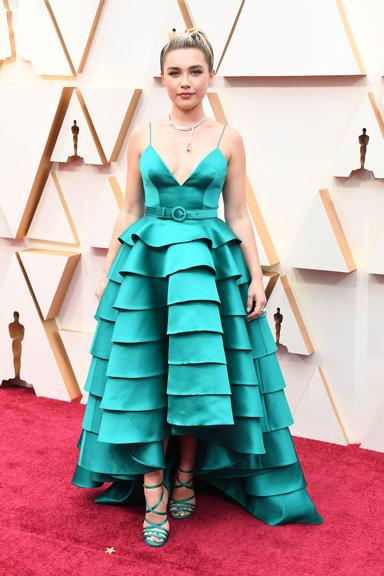 Confira os looks dos famosos no tapete vermelho do Oscar