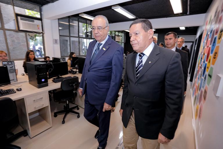 Vice-presidente da República Hamilton Mourão visita sede da TV Cultura