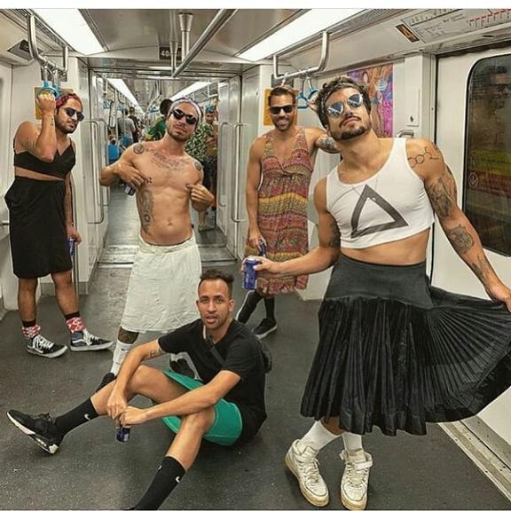 Caio Castro curte Carnaval em grande estilo no Rio de Janeiro