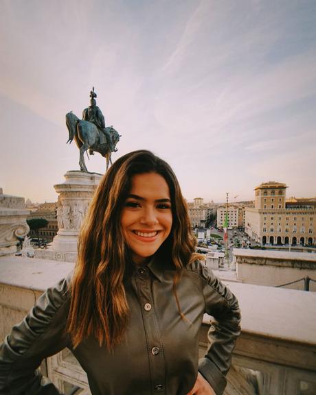 Maisa Silva viaja para Europa e abre álbum de fotos em Roma