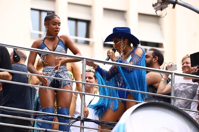 Anitta, Luísa Sonza e MC Rebecca arrasam no Bloco da Anitta