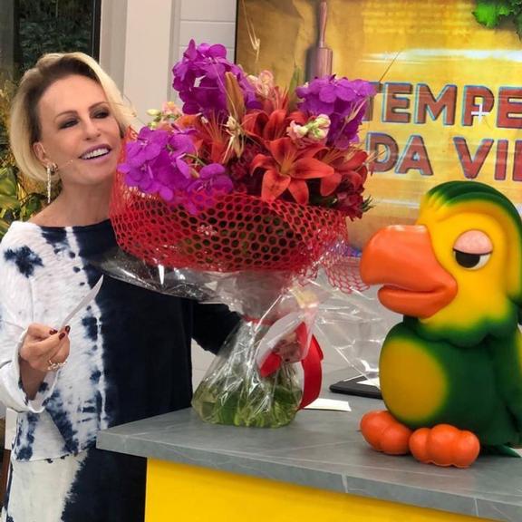 Ao voltar, Ana Maria Braga ganha recepção especial dos colegas de trabalho