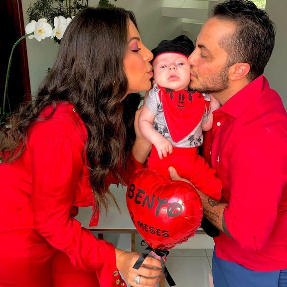 Andressa Ferreira e Thammy Miranda comemoram dois meses de Bento