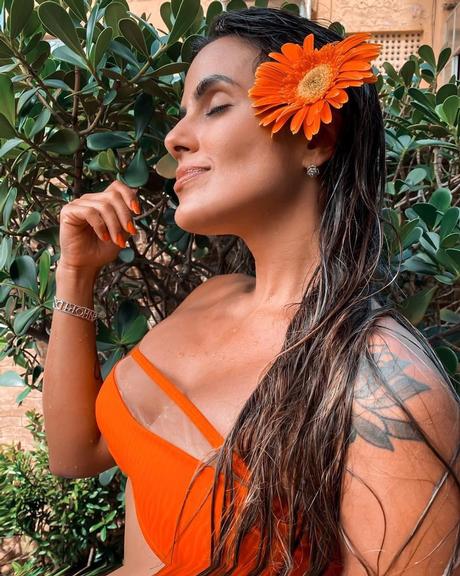 Ex-BBB Carol Peixinho abre álbum de fotos da quarentena e recebe chuva de elogios