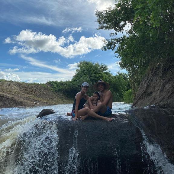 Wesley Safadão abre álbum de fotos de passeio em família