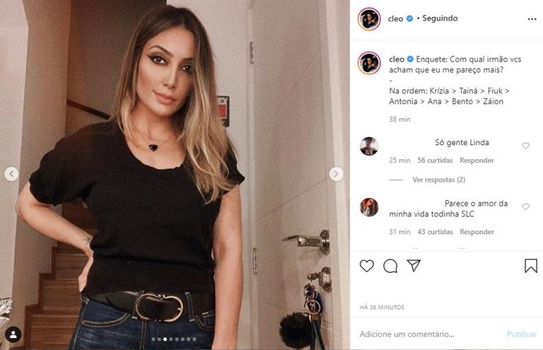 Cleo mostra fotos dos irmãos e questiona semelhança