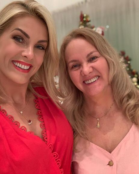 Ana Hickmann faz homenagem de aniversário para mãe