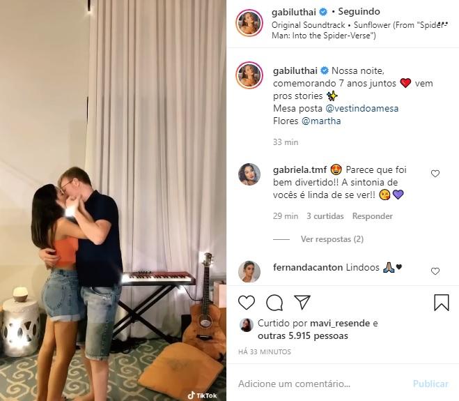 Gabi Luthai e Teo Teló celebram mais um ano juntos