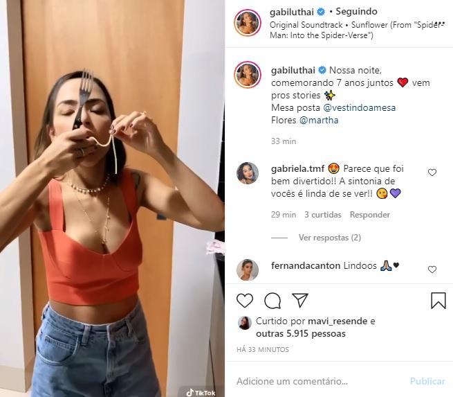 Gabi Luthai e Teo Teló celebram mais um ano juntos