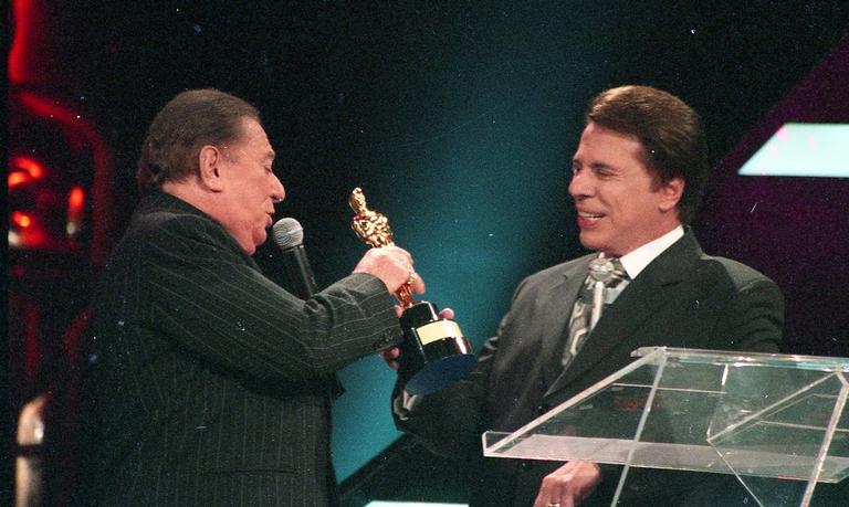 Silvio Santos e Raul Gil durante o Troféu Imprensa de 2003 