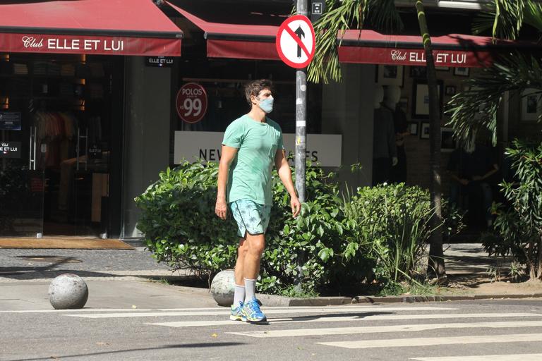 Reynaldo Giannechini é clicado em academia no Rio de Janeiro