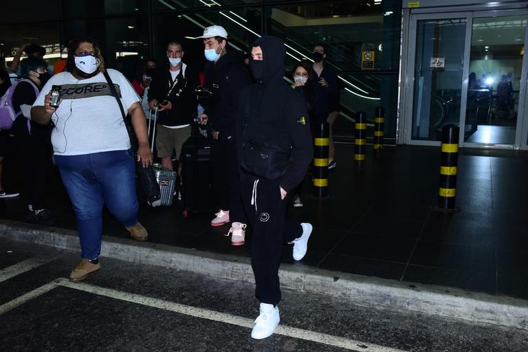 Aron Piper no aeroporto de Guarulhos em São Paulo