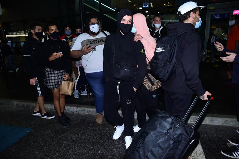 Aron Piper no aeroporto de Guarulhos em São Paulo