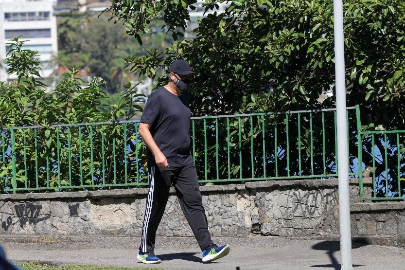 William Bonner faz exercício na Lagoa Rodrigo de Freitas