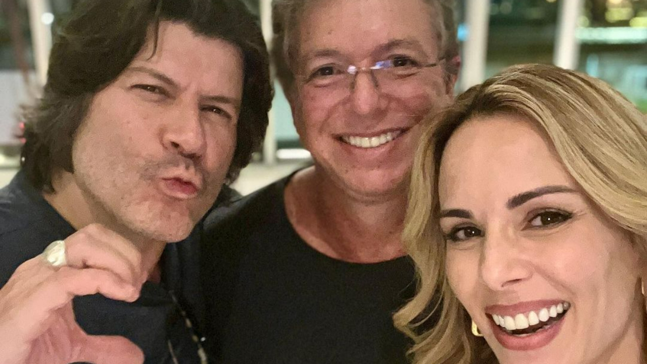 Ana Furtado e Boninho curtem almoço especial com Paulo Ricardo: ”Um ídolo e amigo querido”