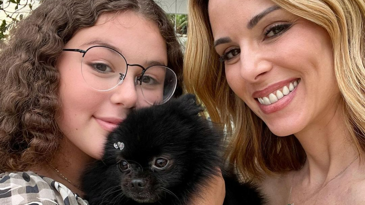 Ana Furtado faz declaração a filha, Isabella, em celebração ao Dia do Filho: ”Amo ser sua mãe!”