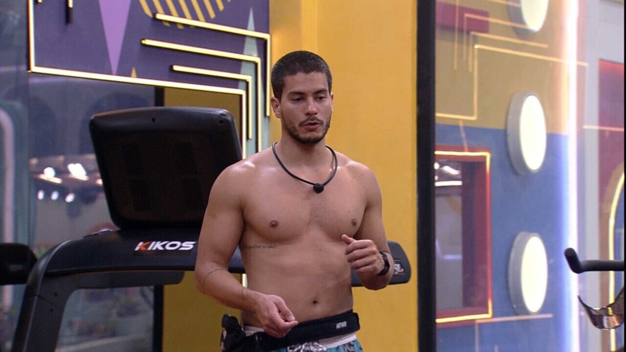BBB 22: Arthur Aguiar especula sobre eliminação de Linn da Quebrada: ”Galera que está torcendo por mim votou”