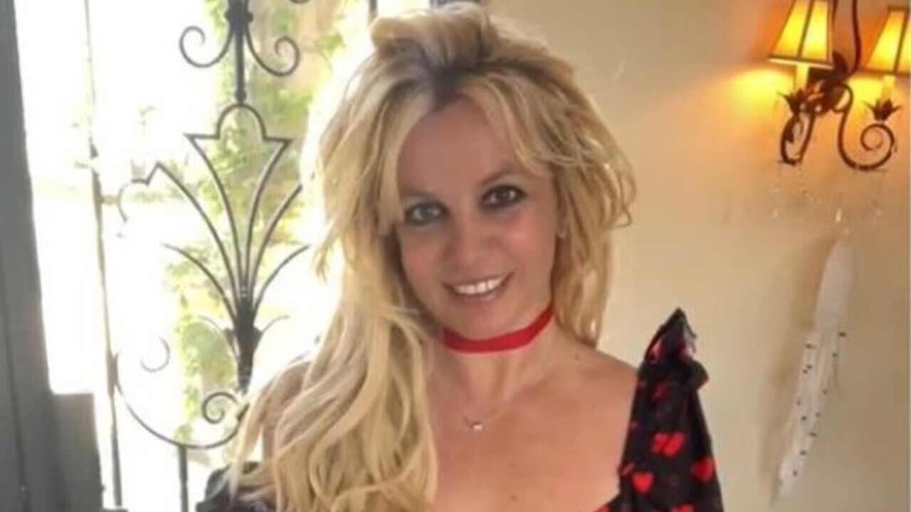 Britney Spears revela novos detalhes do livro sobre sua tutela: ”Pode não ser a coisa mais segura”