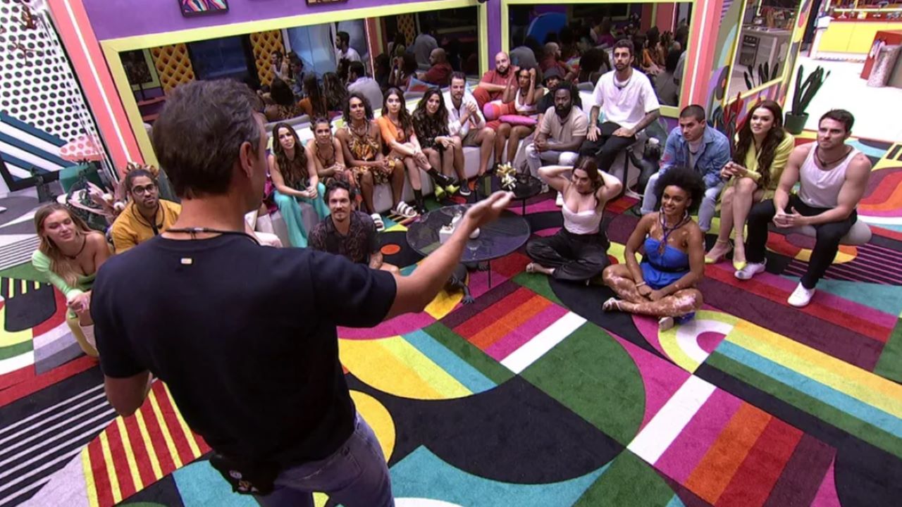 BBB 22: Selinho de Jade Picon e Paulo André, ”look de milhões” e abraço em Tadeu; confira tudo o que sabemos sobre o Dia 101