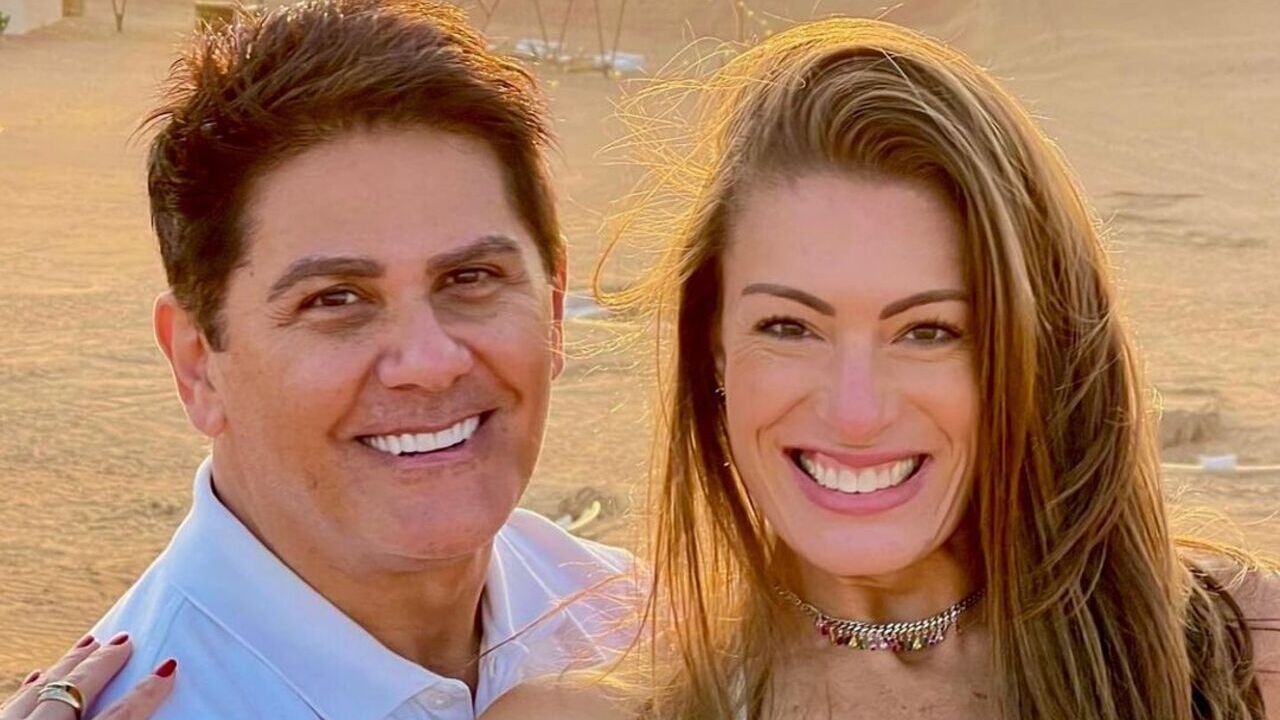 César Filho impressiona com fotos de seu casamento com Elaine Mickely