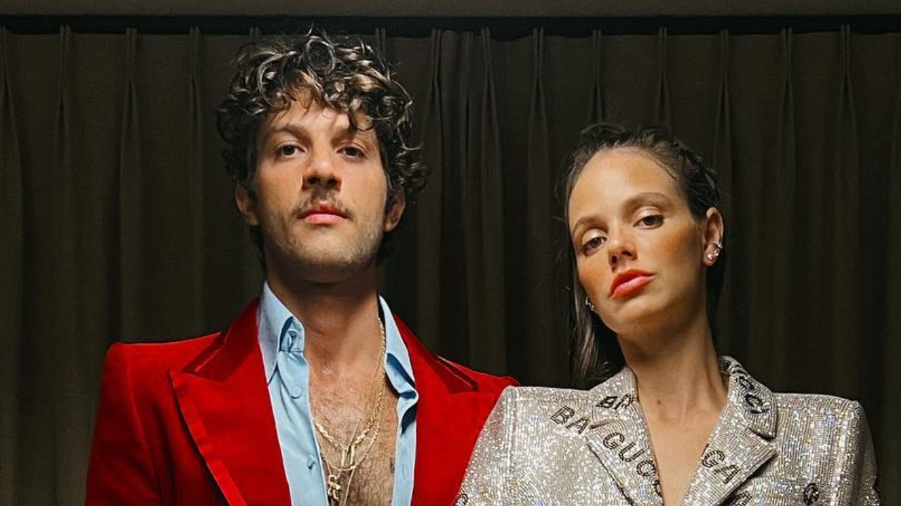 Laura Neiva e Chay Suede encantam a web com brincadeira ‘de cavalinho’: ”O casal de milhões”