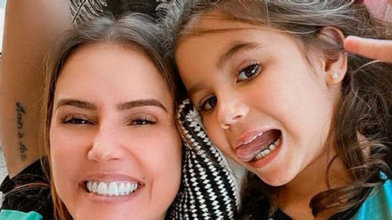 Filha de Deborah Secco rouba a cena ao fazer desafio de dança com a mãe: ”Coisa mais linda”