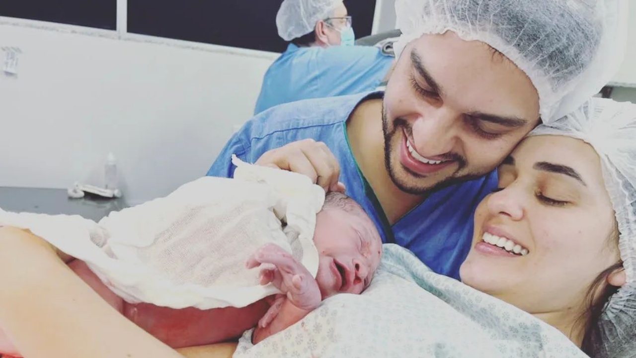 Irmão do ex-BBB Rodrigo Mussi celebra nascimento do filho: ”O Luca nasce, o Rodrigo renasce”