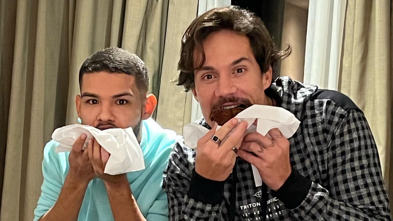 BBB 22: Eliezer e Vyni se reencontram após surpresa em quarto de hotel