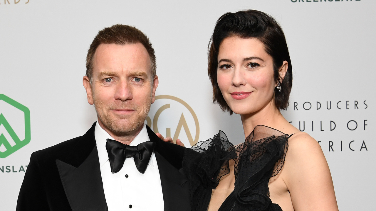 Ewan McGregor e Mary Elizabeth Winstead se casaram em cerimônia pequena, diz revista americana