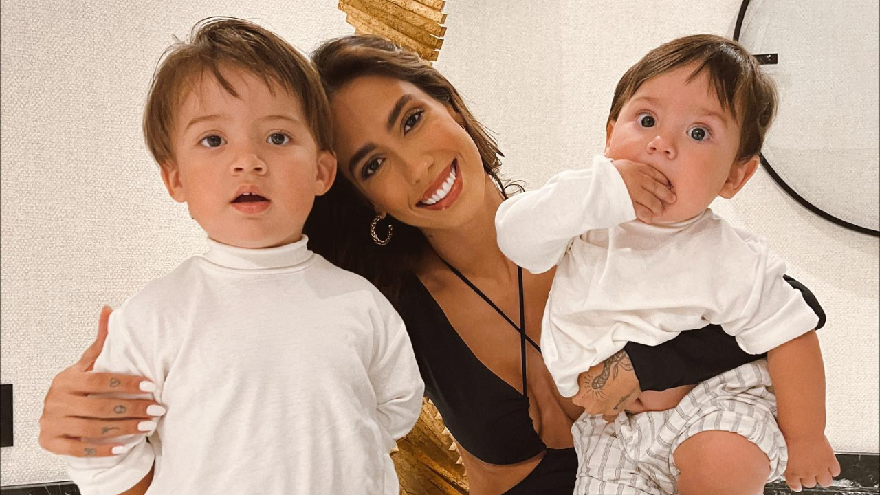 Gabi Brandt flagra os herdeiros brincando juntinhos e explode o fofurômetro
