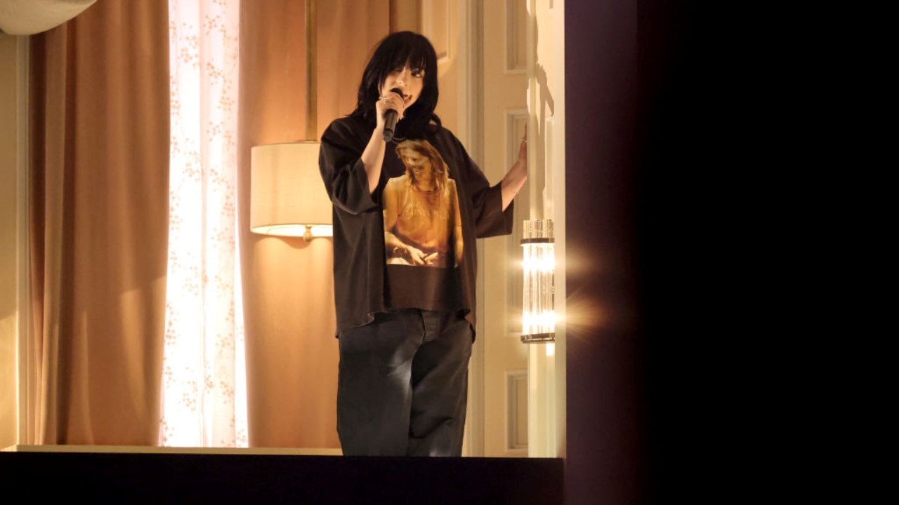 Grammy 2022: Billie Eilish homenageia Taylor Hawkins, do Foo Fighters, em sua apresentação