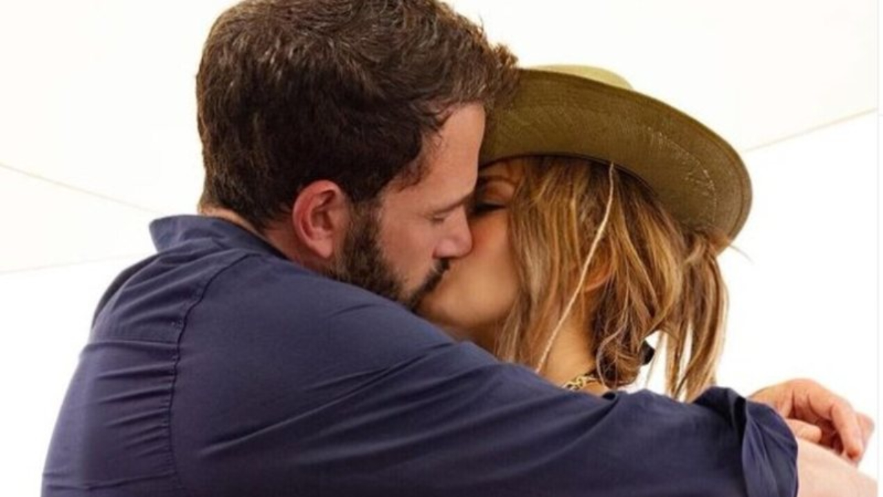 Jennifer Lopez e Ben Affleck estão noivos pela segunda vez