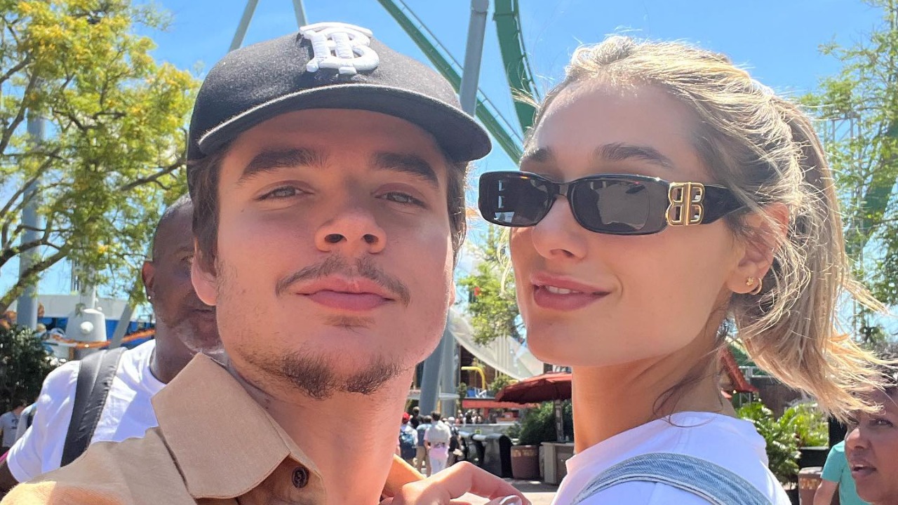 Sasha Meneghel curte parque com o marido, João Figueiredo, em Orlando: ”Que lindos!”