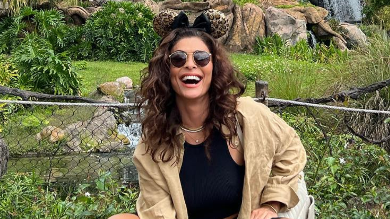 No Animal Kingdom, Juliana Paes posa com orelhas de onça e brinca: ”Eu tô muito pantaneira”