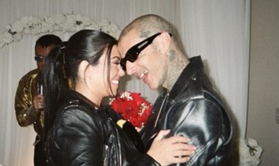 Kourtney Kardashian compartilha as fotos do seu casamento intimista em Las Vegas