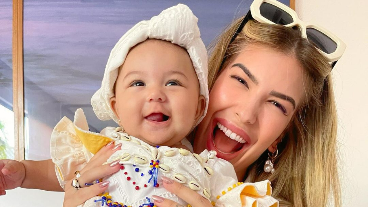 Lore Improta explode o fofurômetro ao exibir cliques da filha, Liz, vestida de coelhinha: ”Morro de amores!”