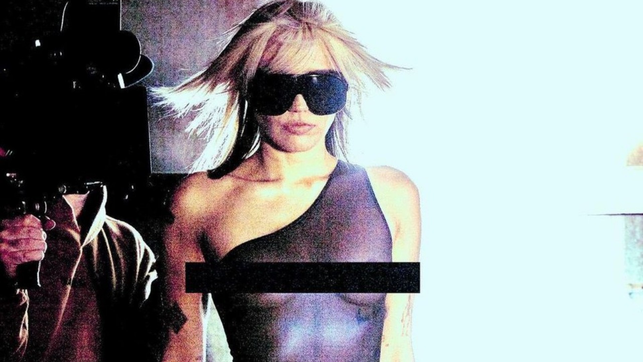 Miley Cyrus lança versão deluxe do álbum ‘ATTENTION’ com Anitta na tracklist