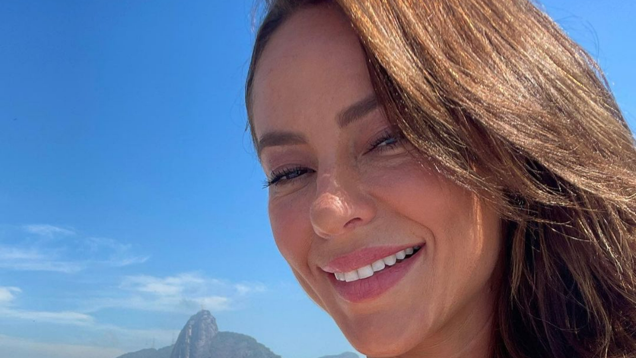 Paolla Oliveira surge com Marcelo Serrado e Taís Araújo nos bastidores de ‘Cara e Coragem’: ” Ansiosa feat animada demais com esse encontro”