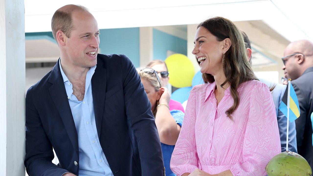 Príncipe William e Kate Middleton assistem ao novo filme de Top Gun em sessão especial organizada por Tom Cruise