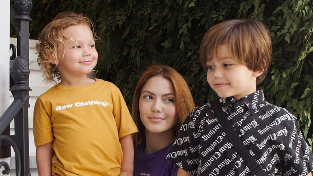 Sarah Poncio se derrete ao publicar clique encantador ao lado dos filhos, José e João: ”Mamãe sempre esmaga”