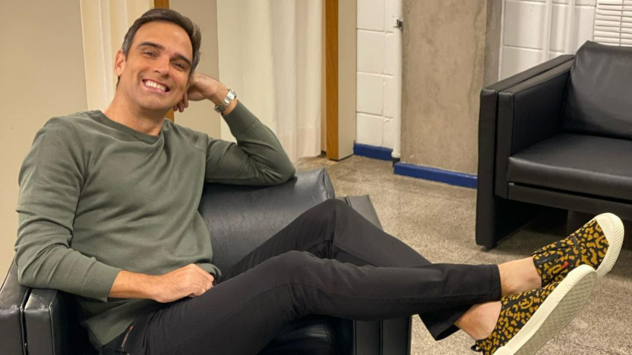 Tadeu Schmidt celebra marca de 3,5 milhões de seguidores em rede social: ”Muito obrigada a todos vocês que estão aqui comigo!”