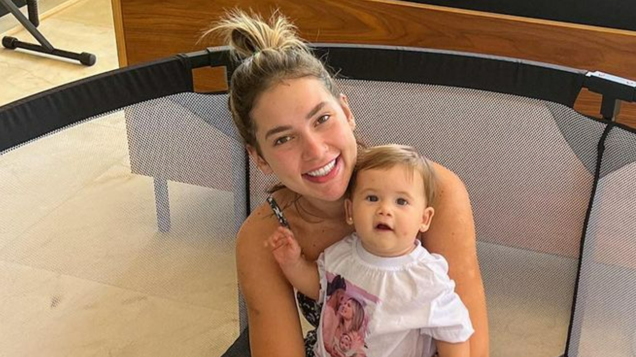 Virginia Fonseca se derrete ao flagrar a filha, Maria Alice, após a refeição: ”Começou comer arroz e feijão e ta amando”