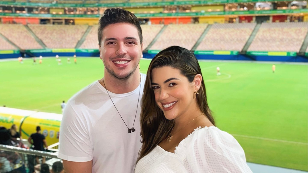 Vivian Amorim emociona muito a web ao mostrar o momento exato em que foi pedida em casamento