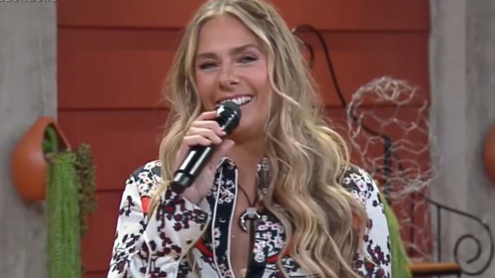 Record TV cogita escalar ex-participantes para A Fazenda 14, diz colunista