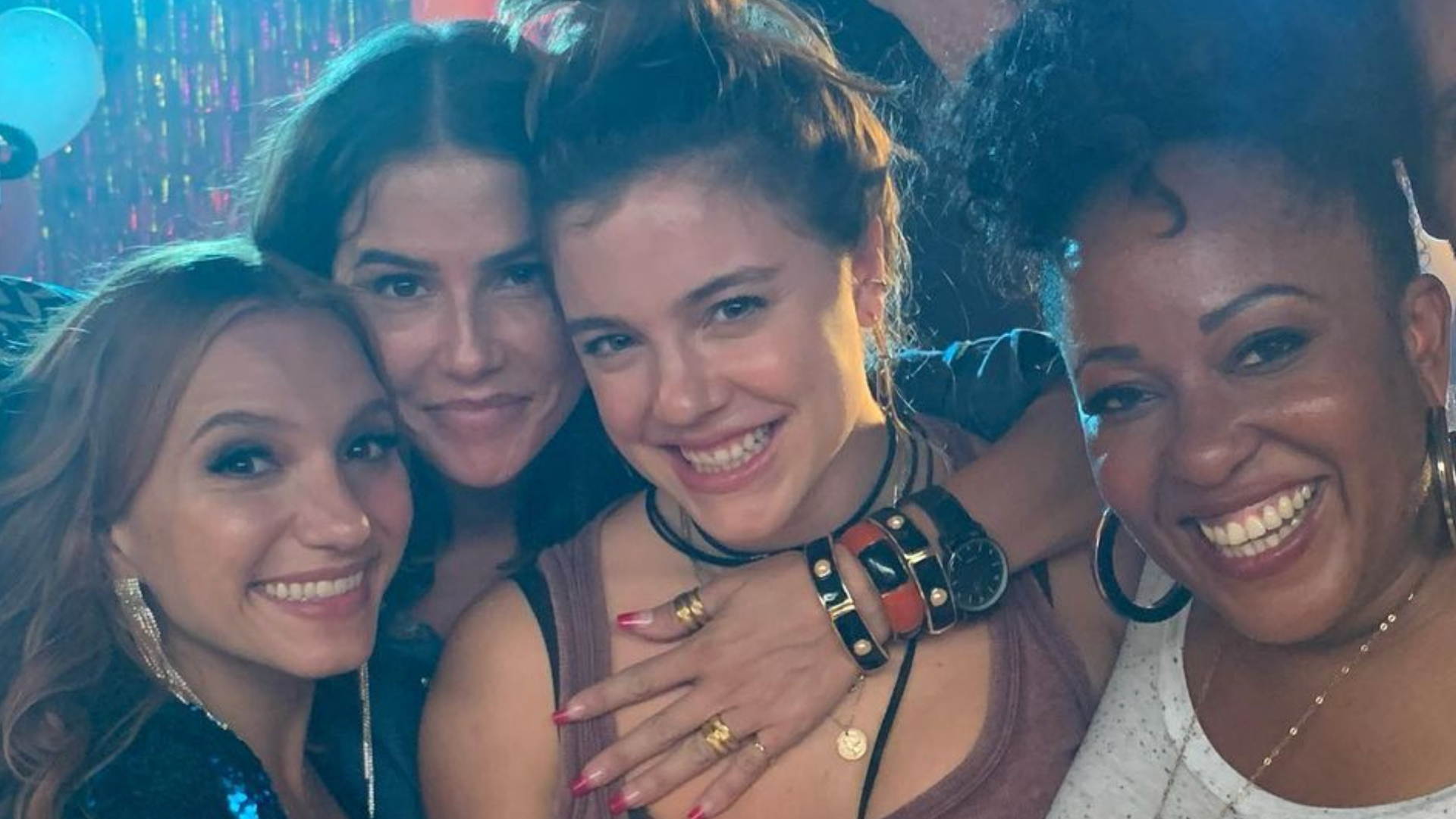 Alice Wegmann fala sobre estreia da série ‘Rensga Hits!’: ”Me fez voltar a sonhar”