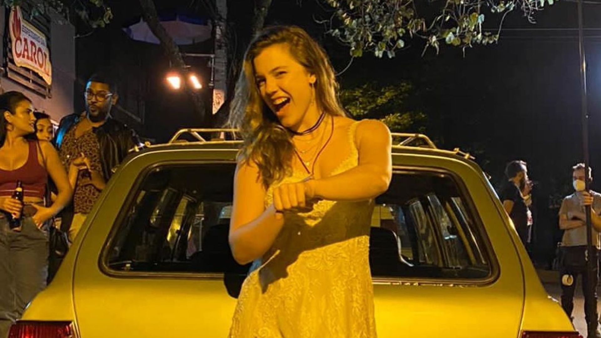 Alice Wegmann fala sobre o final da 1ª temporada de ‘Rensga Hits!’: “Feliz demais”