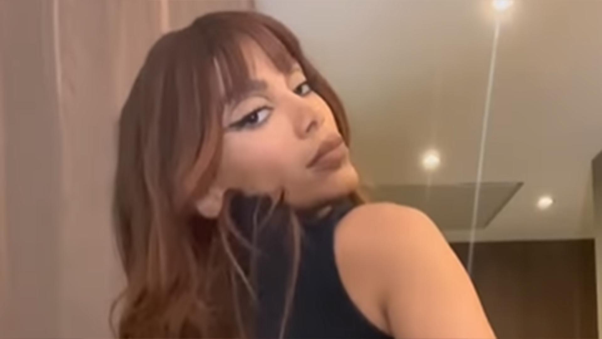 Anitta usa calça com transparência e exibe tatuagem no bumbum