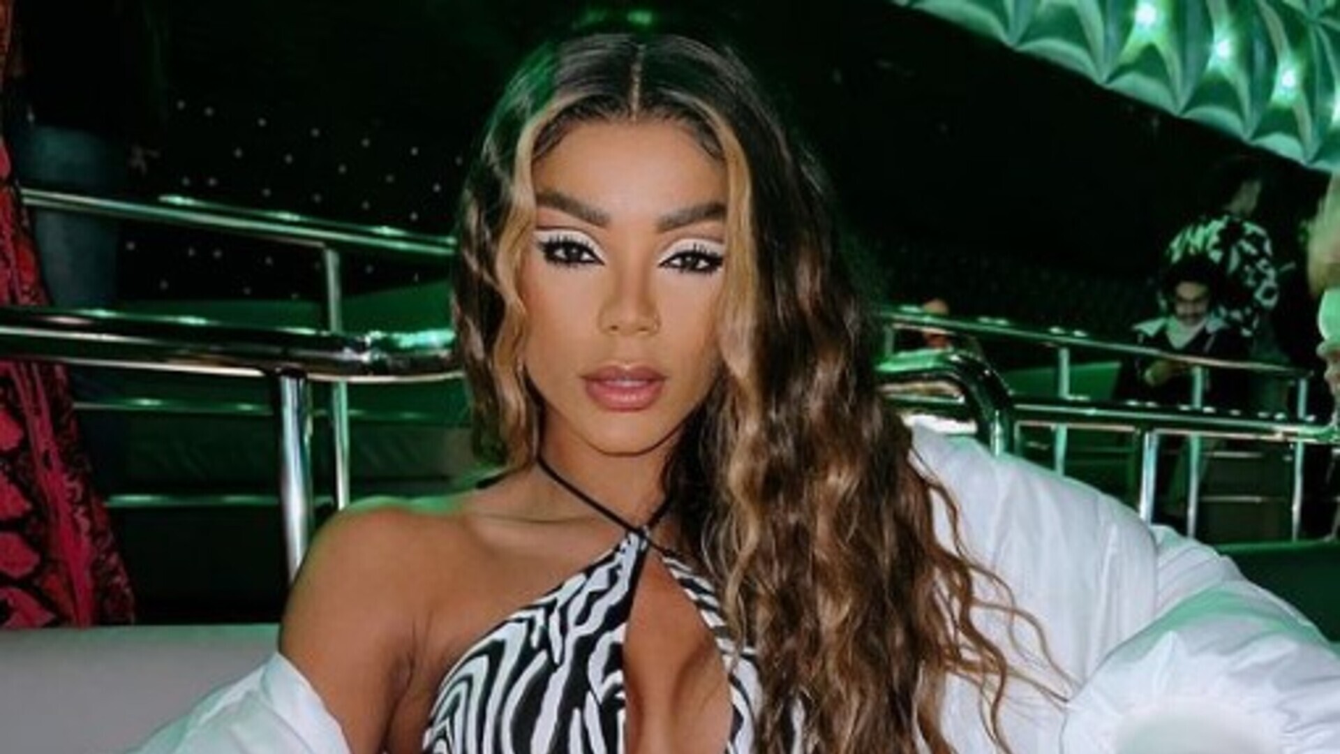 Brunna Gonçalves mostra mudanças ao longo do tempo em vídeo com fotos antigas: “Mundão girou”